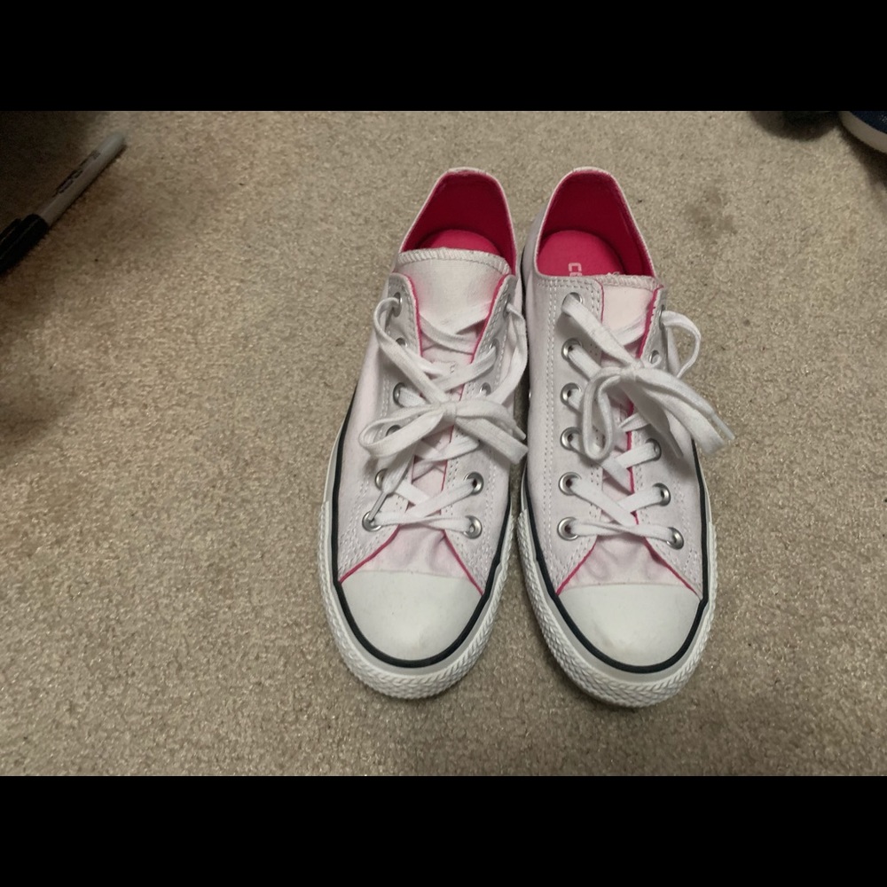 Women’s Converse - Picture 2 of 3